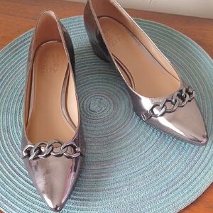 Naturalizer Metallic Silver Chain Detail Heels